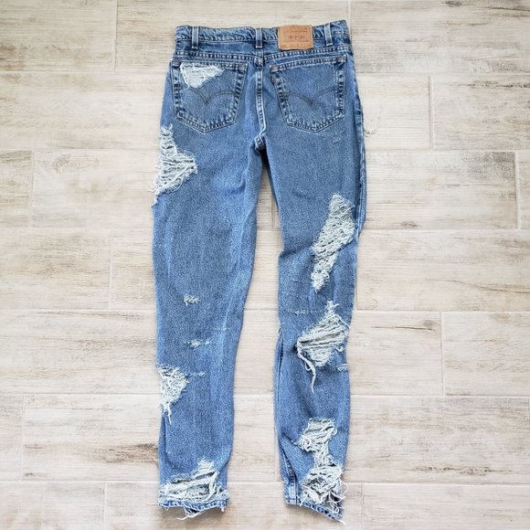 Vintage Levi's 550 Destroyed Fray Covered Relaxed Fit Jeans 34W 32L - Picture 2 of 7